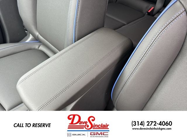 Buick Encore GX Vehicle Full-screen Gallery Image 20
