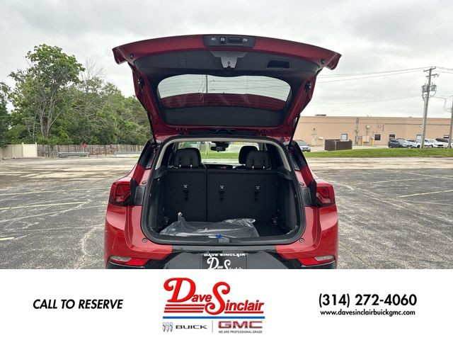 Buick Encore GX Vehicle Full-screen Gallery Image 22