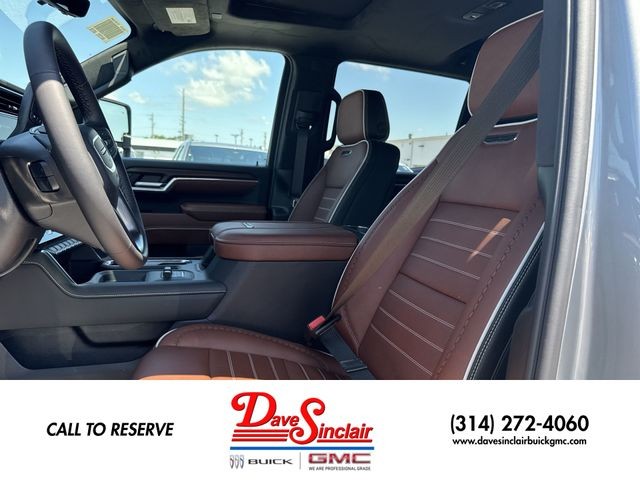 GMC Sierra 2500HD Vehicle Full-screen Gallery Image 11