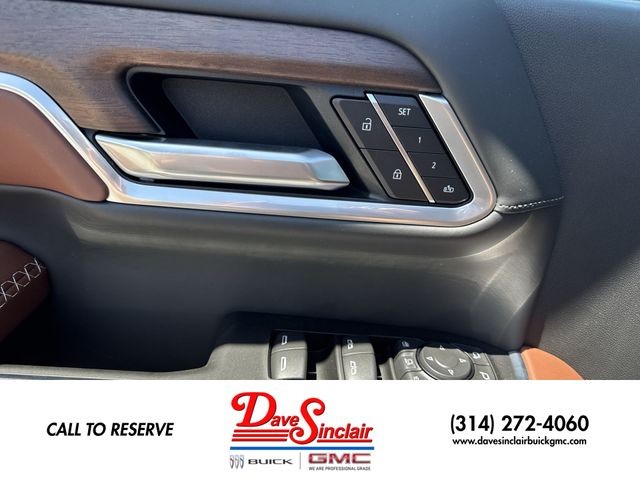 GMC Sierra 2500HD Vehicle Full-screen Gallery Image 13