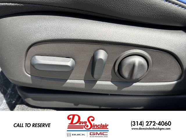 Buick Encore GX Vehicle Full-screen Gallery Image 12