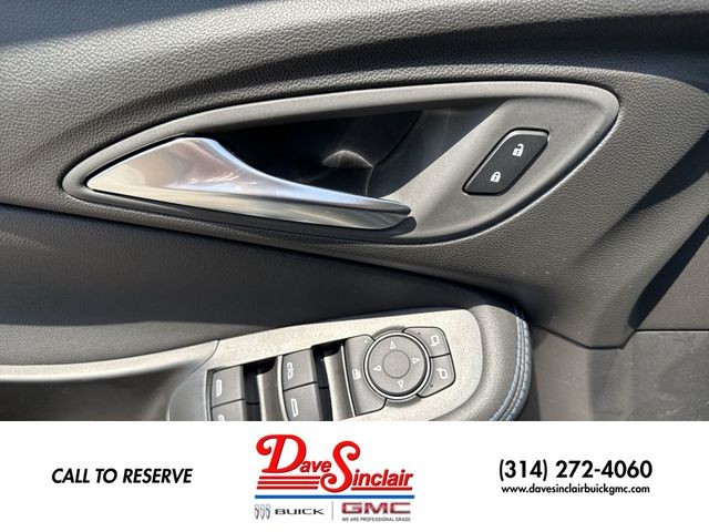 Buick Encore GX Vehicle Full-screen Gallery Image 13