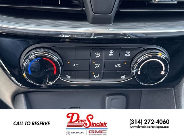 Buick Encore GX Vehicle Full-screen Gallery Image 18