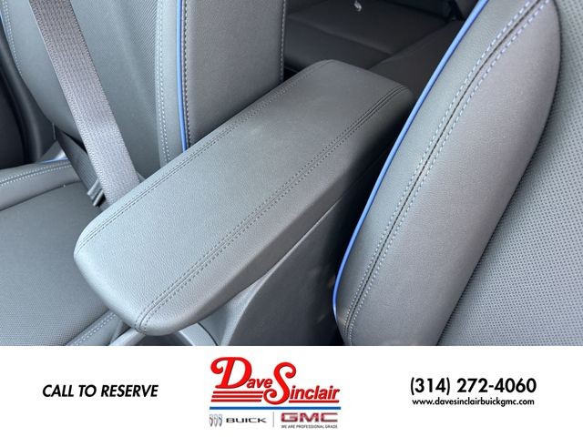 Buick Encore GX Vehicle Full-screen Gallery Image 20