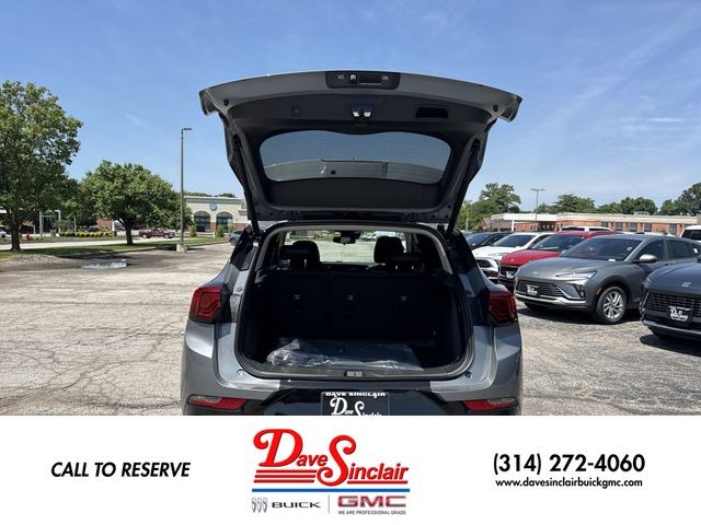 Buick Encore GX Vehicle Full-screen Gallery Image 22