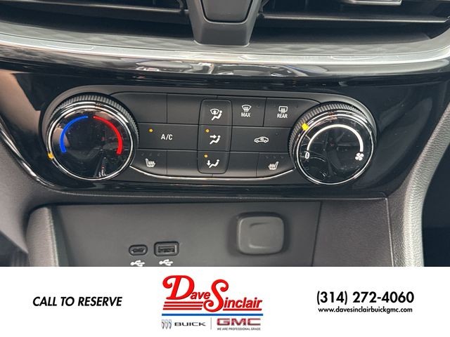 Buick Encore GX Vehicle Full-screen Gallery Image 18