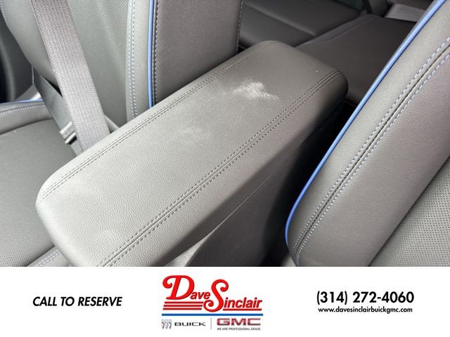 Buick Encore GX Vehicle Full-screen Gallery Image 20