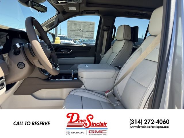 GMC Yukon Vehicle Full-screen Gallery Image 11