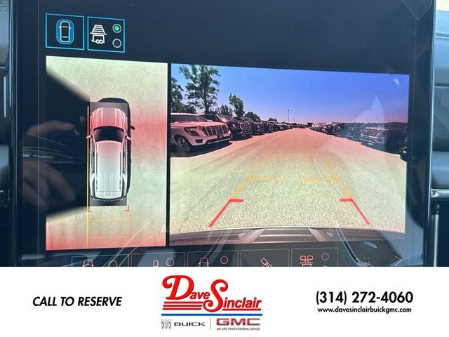 GMC Yukon Vehicle Full-screen Gallery Image 17