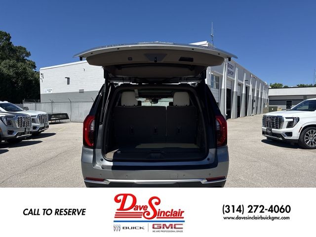 GMC Yukon Vehicle Full-screen Gallery Image 25