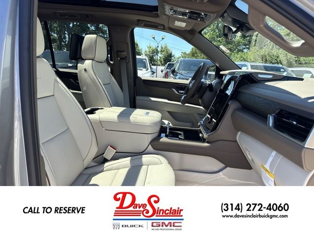GMC Yukon Vehicle Full-screen Gallery Image 26
