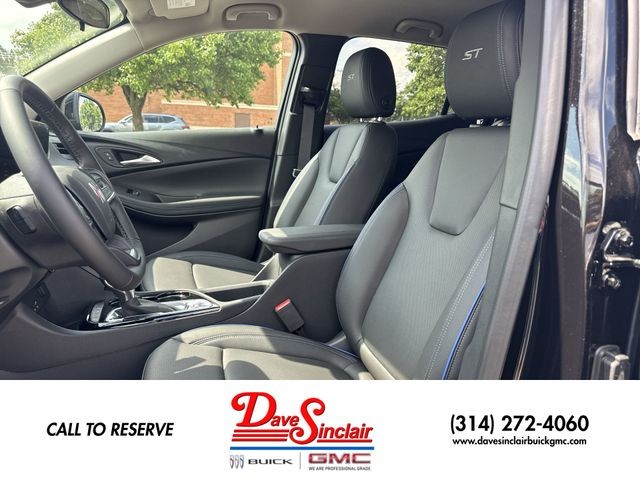 Buick Encore GX Vehicle Full-screen Gallery Image 11