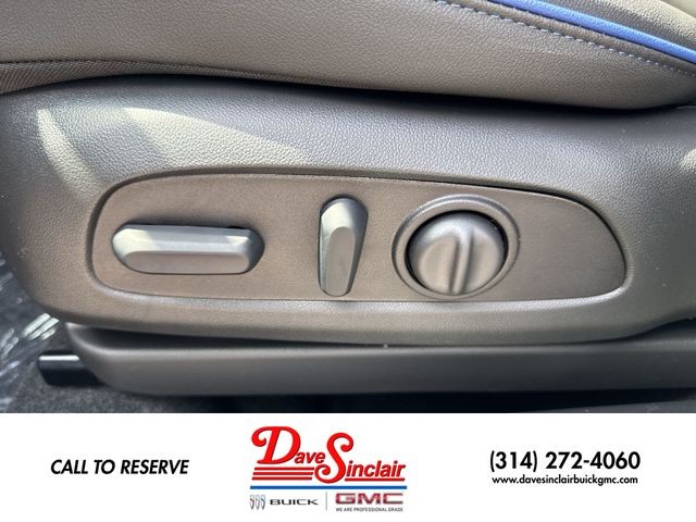 Buick Encore GX Vehicle Full-screen Gallery Image 12