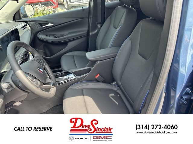 Buick Encore GX Vehicle Full-screen Gallery Image 19