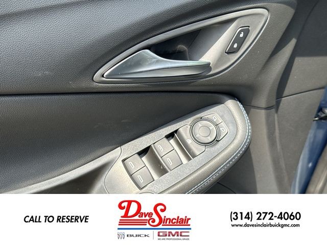 Buick Encore GX Vehicle Full-screen Gallery Image 21