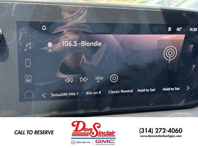 Buick Encore GX Vehicle Full-screen Gallery Image 24