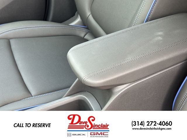 Buick Encore GX Vehicle Full-screen Gallery Image 28