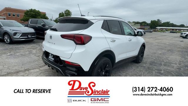 Buick Encore GX Vehicle Full-screen Gallery Image 08