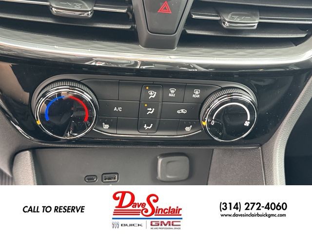 Buick Encore GX Vehicle Full-screen Gallery Image 18