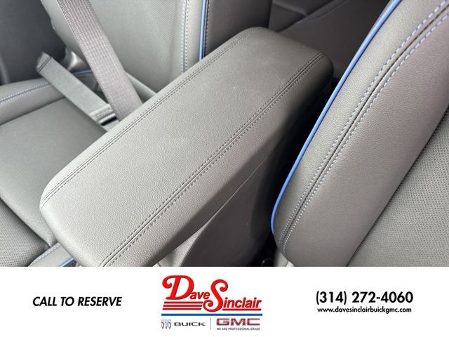 Buick Encore GX Vehicle Full-screen Gallery Image 20