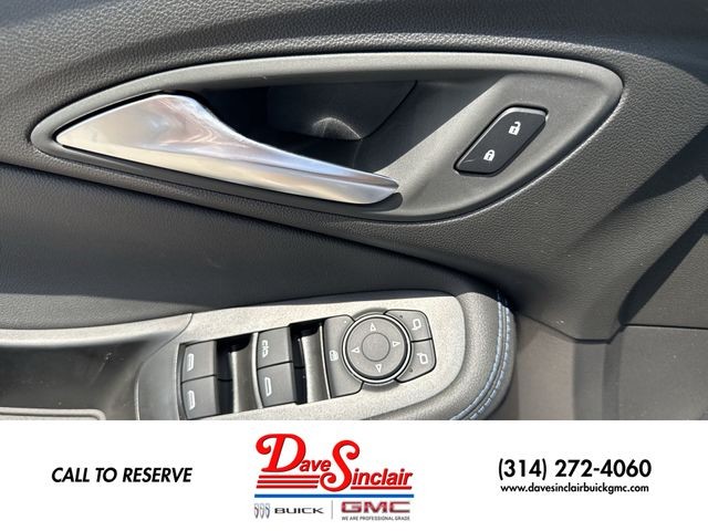Buick Encore GX Vehicle Full-screen Gallery Image 13