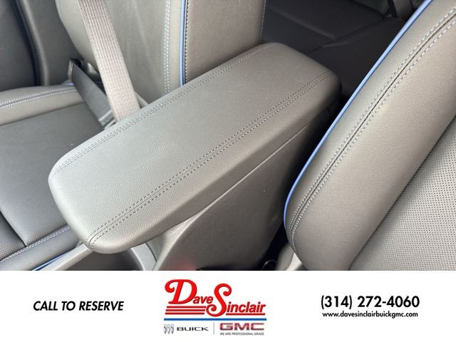 Buick Encore GX Vehicle Full-screen Gallery Image 20