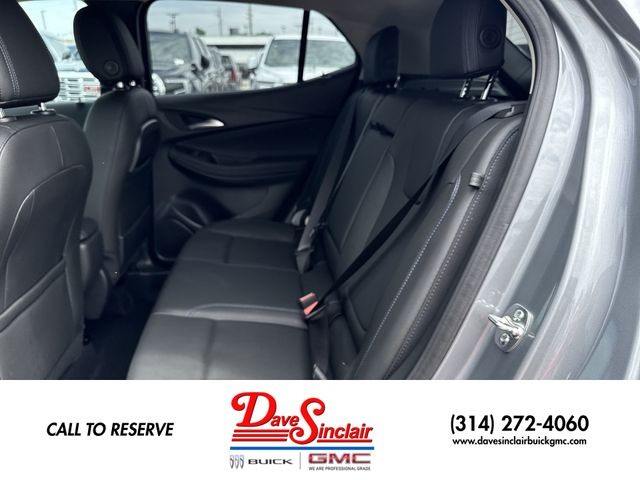Buick Encore GX Vehicle Full-screen Gallery Image 21