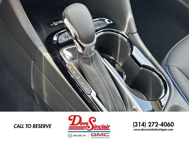 Buick Encore GX Vehicle Full-screen Gallery Image 20