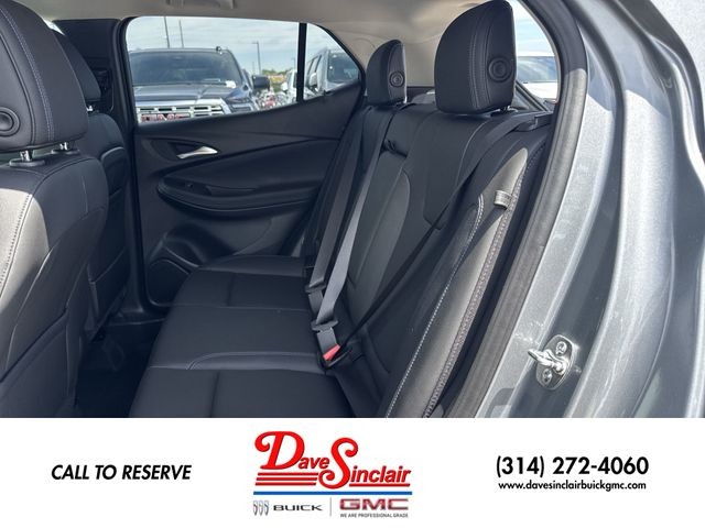Buick Encore GX Vehicle Full-screen Gallery Image 22