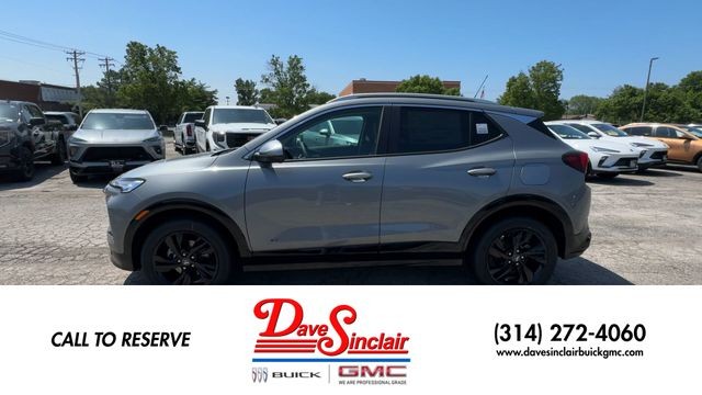 Buick Encore GX Vehicle Full-screen Gallery Image 05