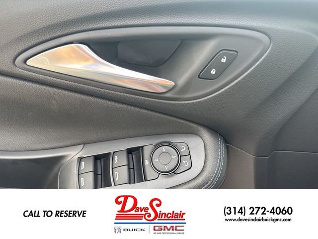 Buick Encore GX Vehicle Full-screen Gallery Image 13
