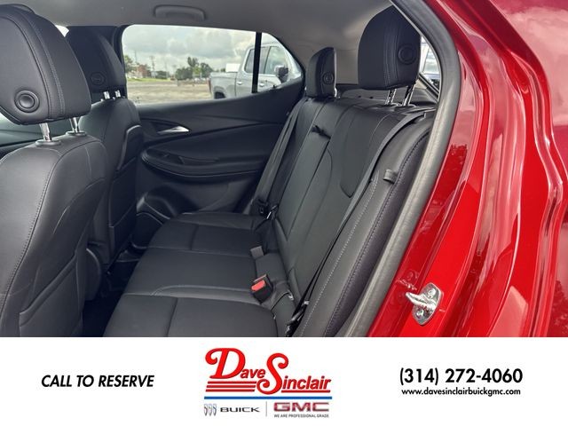 Buick Encore GX Vehicle Full-screen Gallery Image 21