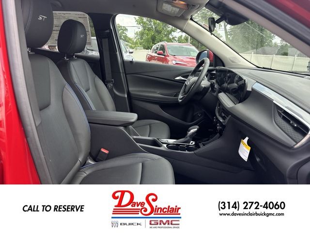 Buick Encore GX Vehicle Full-screen Gallery Image 23