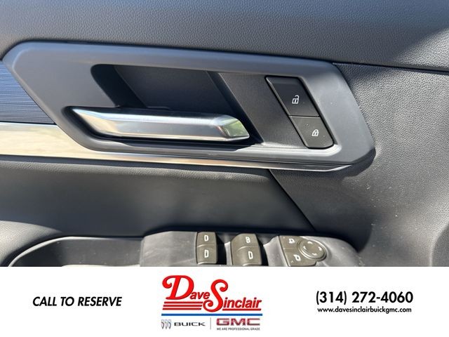 GMC Terrain Vehicle Full-screen Gallery Image 13