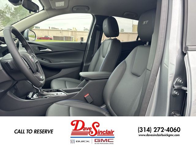 Buick Encore GX Vehicle Full-screen Gallery Image 11