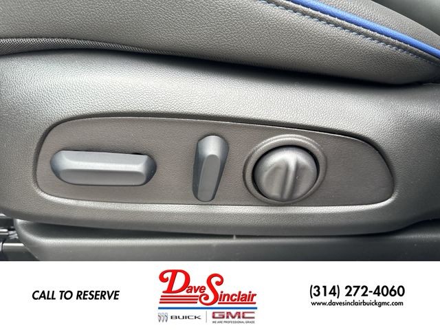 Buick Encore GX Vehicle Full-screen Gallery Image 12