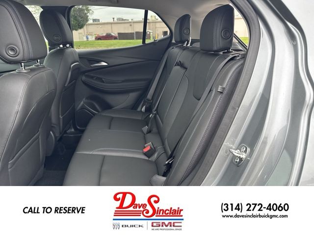 Buick Encore GX Vehicle Full-screen Gallery Image 21