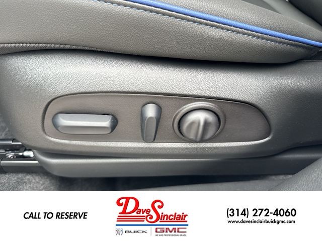 Buick Encore GX Vehicle Full-screen Gallery Image 12