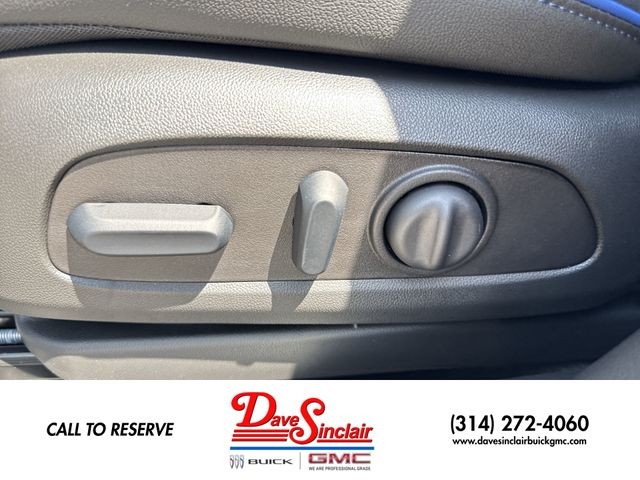 Buick Encore GX Vehicle Full-screen Gallery Image 12