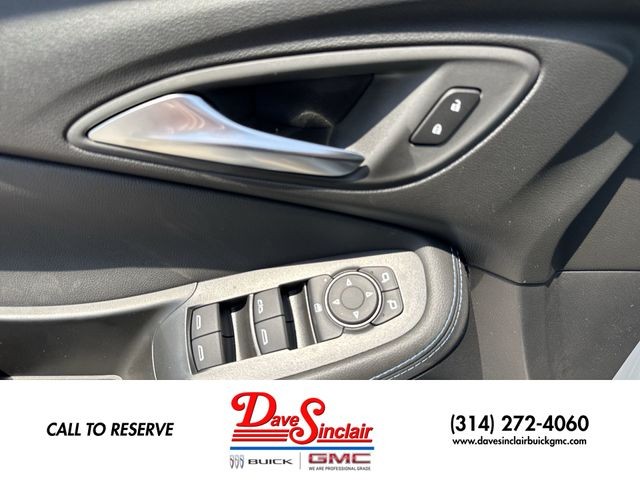 Buick Encore GX Vehicle Full-screen Gallery Image 13