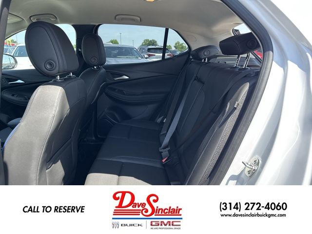 Buick Encore GX Vehicle Full-screen Gallery Image 21