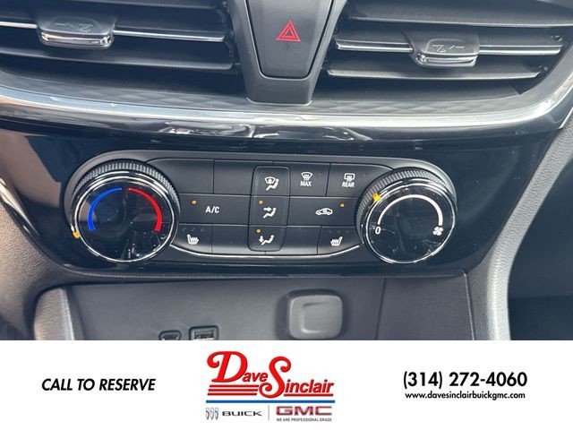Buick Encore GX Vehicle Full-screen Gallery Image 18