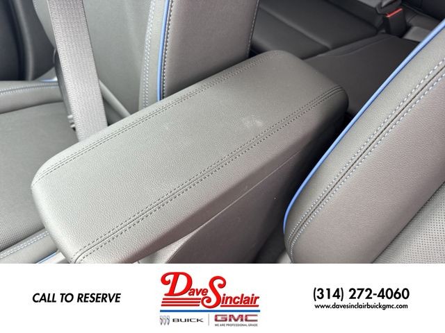 Buick Encore GX Vehicle Full-screen Gallery Image 20