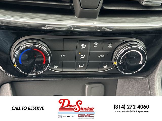 Buick Encore GX Vehicle Full-screen Gallery Image 18