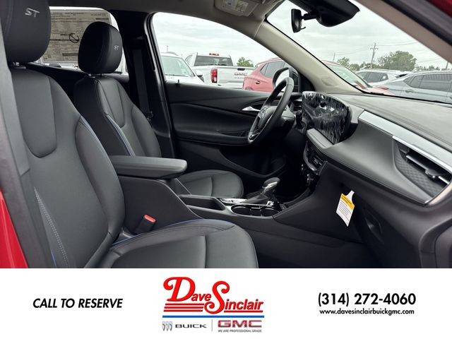 Buick Encore GX Vehicle Full-screen Gallery Image 23