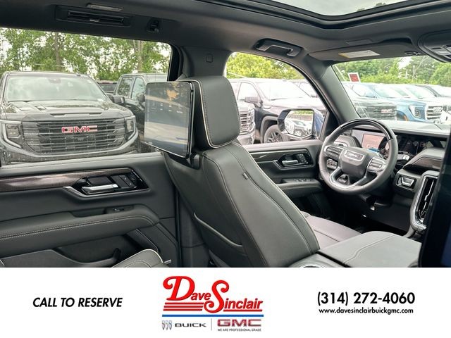 GMC Yukon Vehicle Full-screen Gallery Image 16