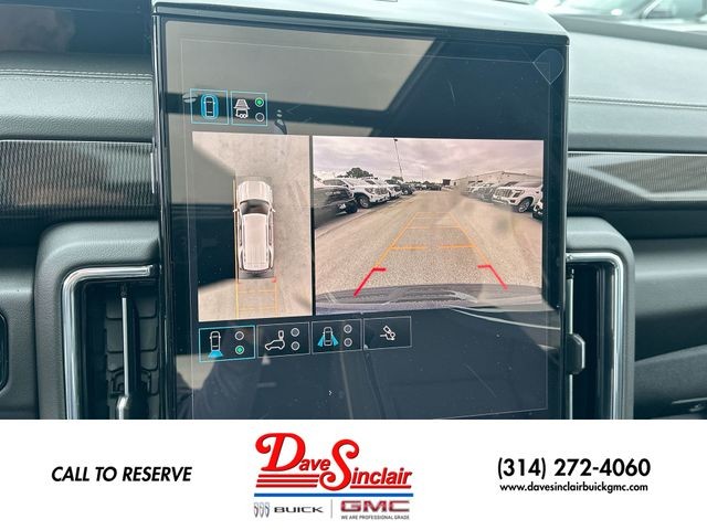 GMC Yukon Vehicle Full-screen Gallery Image 25