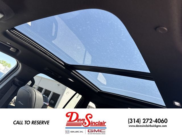 Buick Enclave Vehicle Full-screen Gallery Image 22
