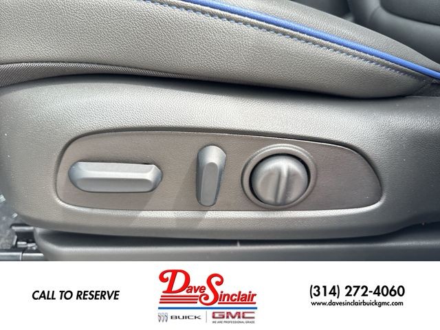Buick Encore GX Vehicle Full-screen Gallery Image 12