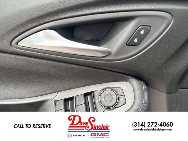 Buick Encore GX Vehicle Full-screen Gallery Image 13